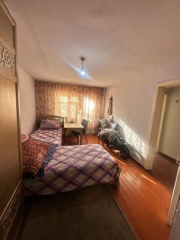 3 ком квартира бишкек: 1 комната, 30 м², Хрущевка, 3 этаж, Старый ремонт