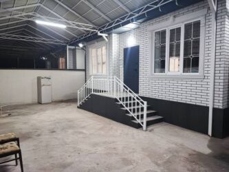 объявления сниму дом: 90 м², 4 комнаты, Бронированные двери, Балкон застеклен, Евроремонт