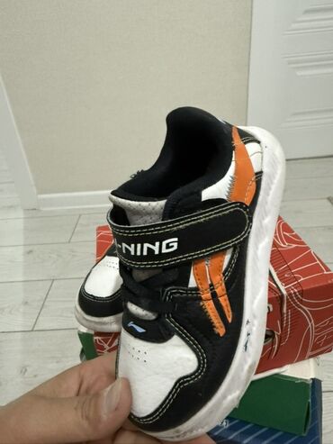 Детская обувь: Детская обувь 1 детские утепленные Кросовки. Красивые состояние — 5