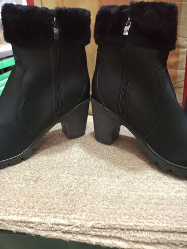 adidas sleek w: Ankle boots, 38.5