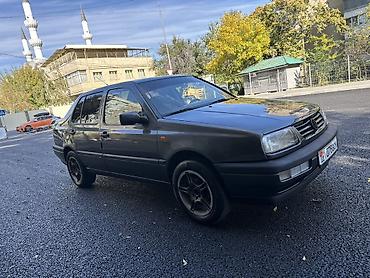 8: Volkswagen Vento: 1994 г., 1.8 л, Бензин, Седан — 3