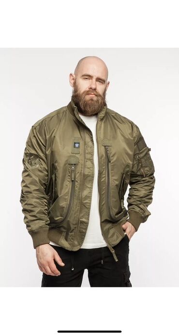 стильная одежда больших размеров для женщин: Мужская бомбер-куртка, цвет хаки. Основные особенности: - Материал