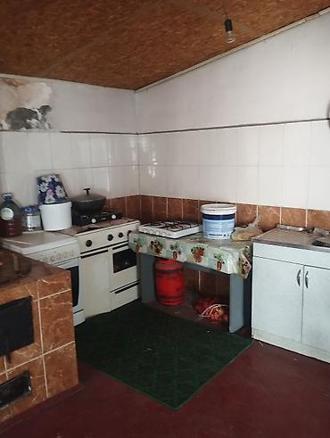 Продажа барачных домов: 🏡 Продаётся просторный кирпичный дом с большим потенциалом! 💰 Цена — 22