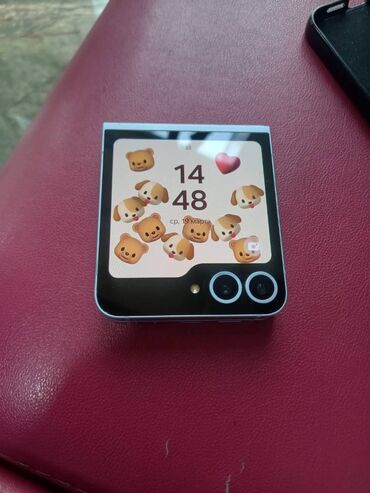 Samsung Z Flip, 8 ГБ, цвет - Голубой, Гарантия, Битый, Сенсорный