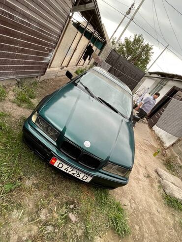 машина бенвы: BMW 318: 1992 г., 1.8 л, Механика, Бензин, Седан