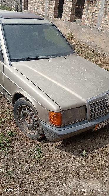 e34 2 5: Mercedes-Benz 190: 1990 г., Бензин, Седан — 3