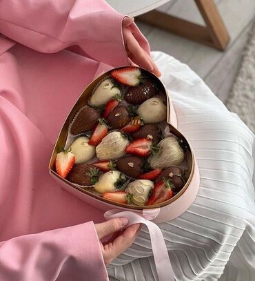 Кондитерские изделия, сладости: Клубника в шоколаде| Ош 6 штук 500 сом 9 штук 765 сом 10 штук 800 сом at lalafo.kg — 6 Кондитерские изделия, сладости: Клубника в шоколаде| Ош 6 штук 500 сом 9 штук 765 сом 10 штук 800 сом — 6