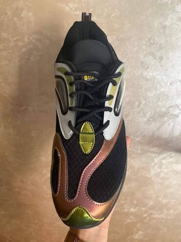 Women's Sneakers and athletic shoes: 42 — 23