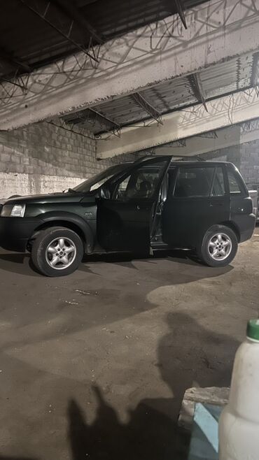 или меняю на дом: Land Rover Freelander 1, пятидверный кроссовер в темно‑зелёном цвете