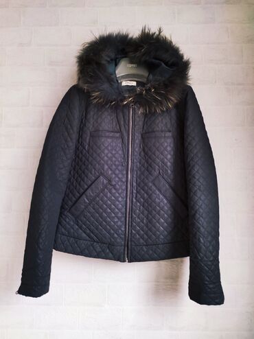 черное пальто с капюшоном в Кыргызстан | ПАЛЬТО: Женская куртка цвет - Черный