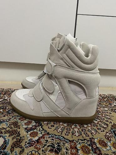 Кроссовки, 37, Isabel Marant, Новый, цвет - Бежевый, Самовывоз