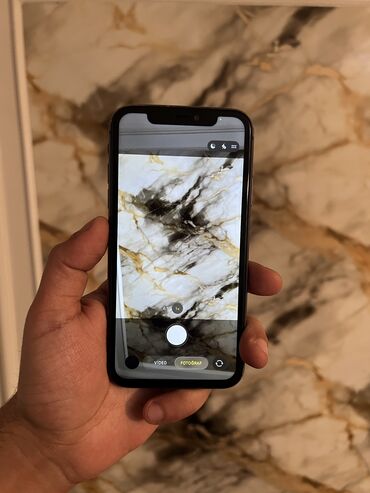 Apple iPhone: IPhone 11, 64 GB, Jet Black, Face ID — 10