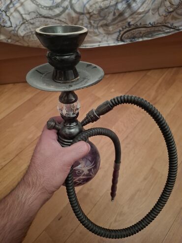 Avtobiznes, servis xidmətləri: Qəlyançı tələb olunur
