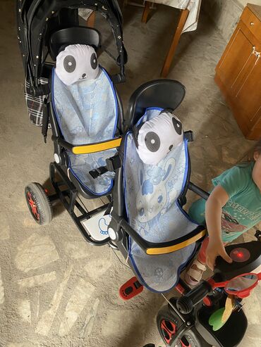 детская коляска для двойни: Коляска, цвет - Золотой, Б/у