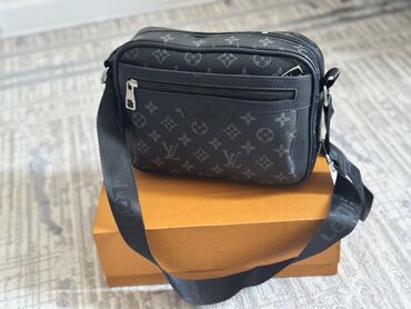 золото серьги кольцо: Классическая сумка, Louis Vuitton, Мужские, Новый