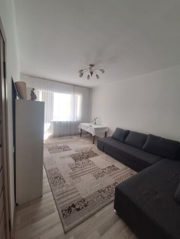 английский квартал снять квартиру: 3 комнаты, 97 м², 106 серия улучшенная, 3 этаж, Евроремонт