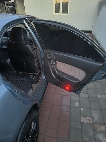 мазда 626 1994: Mazda 626: 1993 г., Автомат, Бензин, Седан — 4