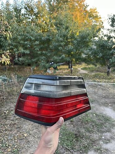 r 1860: Задняя фара левая Hella Оригинал 
Mercedes Benz w124 — 2