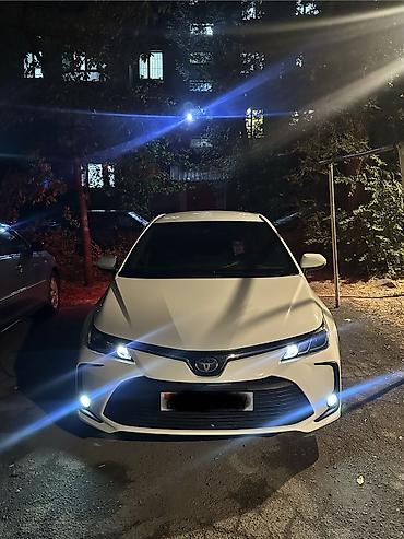 corolla 2022: Toyota Corolla: 2022 г., 1.8 л, Вариатор, Гибрид, Седан — 1
