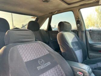 Mazda: Mazda 626: 1984 г., 2.2 л, Автомат, Бензин, Седан — 8