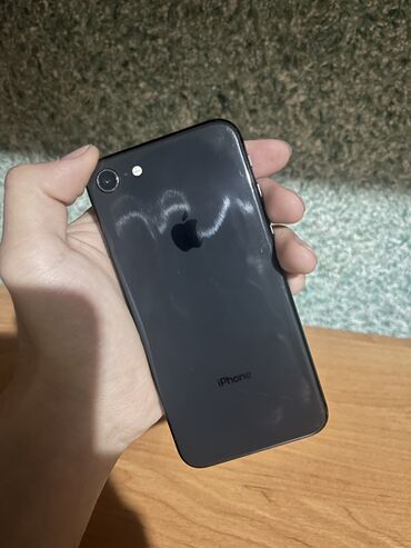 Apple iPhone: IPhone 8, Б/у, 64 ГБ, Jet Black, 100 %