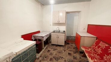 суточный квартиры бишкек: 52 м², 3 комнаты, Старый ремонт С мебелью, Кухонная мебель