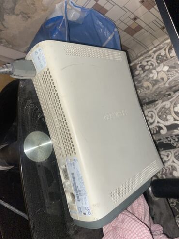 Mətbəx texnikası: Microsoft Xbox 360 oyun konsolu - Korpus üzərində “XBOX 360” loqosu