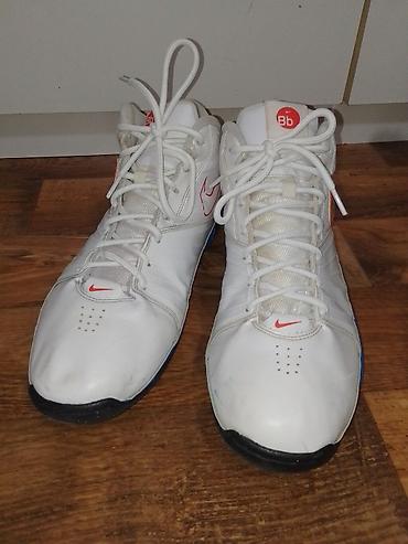 Patike: Nike košarkaške patike – beli gornjište sa plavo‑crnim đonom i — 14