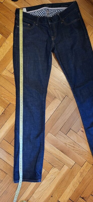 sinsay ski pantalone: GUESS farmerke, original, kao nove, tamni teksas