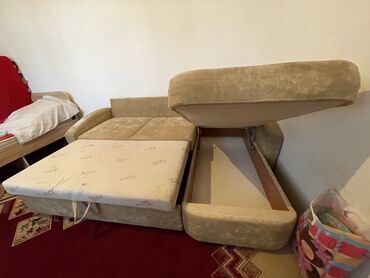 кыргыз мебель: Диван в хорошем состоянии прошу 17000 тыс будет торг на месте
