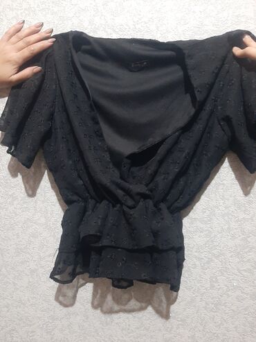Рубашки и блузы: M (EU 38), цвет - Черный