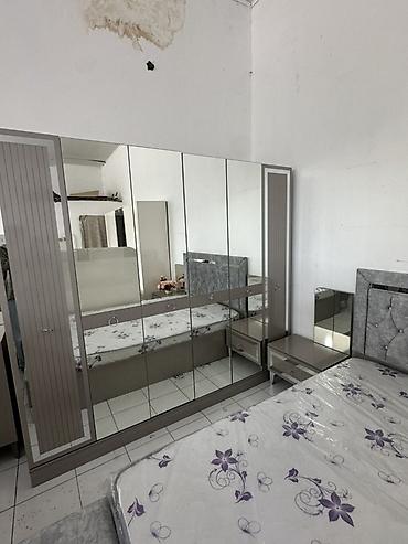 Yataq otağı dəsti - Geniş güzgülü qarderob: ön hissə tam güzgülüdür lalafo.az -da Yataq otağı dəsti - Geniş güzgülü qarderob: ön hissə tam güzgülüdür