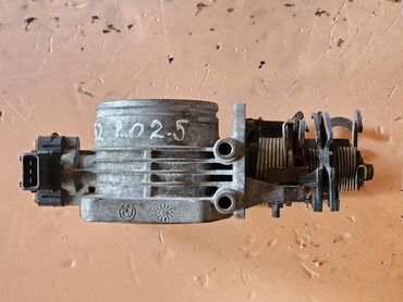 Дроссельные заслонки: Дроссельная заслонка BMW 1997 г., Б/у, Оригинал, Германия — 4