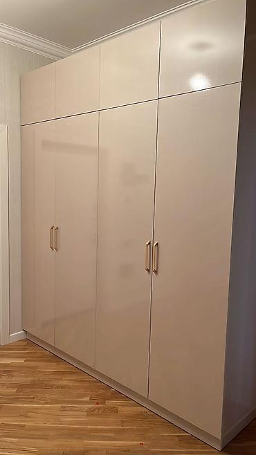 Dolab. Satılır 700 azn. 224*258 ölçüsünde. Yeni kimidir. Ünvan