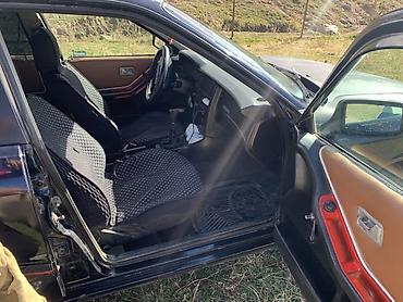 Audi: Audi 80: 1991 г., 1.8 л, Механика, Седан — 2
