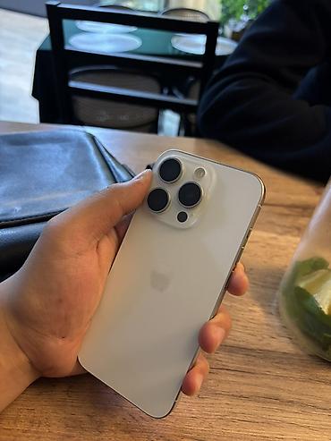 15 про бу: IPhone 15 Pro, Б/у, 256 ГБ, Белый, 85 % — 1