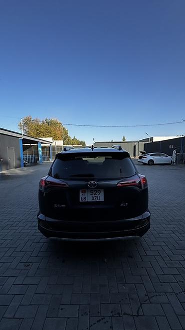 тойота малогабаритная: Toyota RAV4: 2018 г., Кроссовер — 5