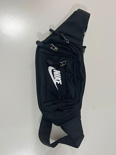 versace chain: Nike crna torbica nekoriscena, znak malo odlepljen na kraju ali pored — 1