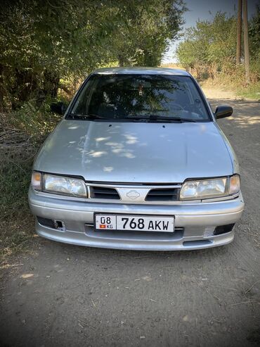 машина на колесах: Nissan Primera: 1995 г., 2 л, Механика, Бензин, Седан