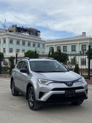 Toyota: Toyota RAV4: 2018 г., 2.5 л, Автомат, Бензин, Кроссовер