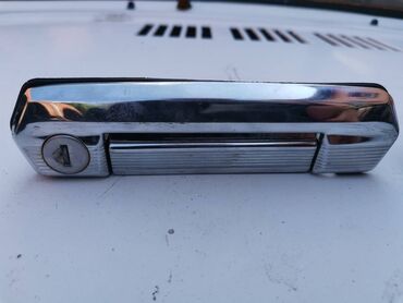 Auto delovi: Brave vrata sa klucem Lada 2121,21213,21214 Niva br.3. Polovno — 10