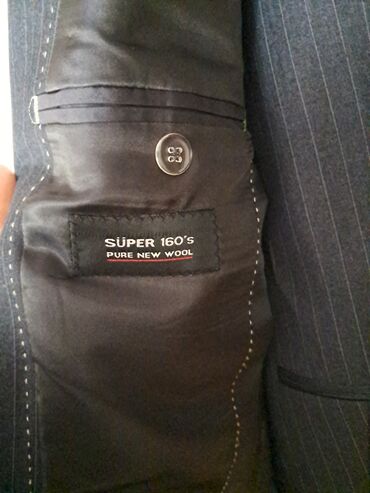 Pencəklər: Üçlü dəst. Pencək,jılet,şalvar. Vəziyyəti əla. Cəmi 2 dəfə toya — 8