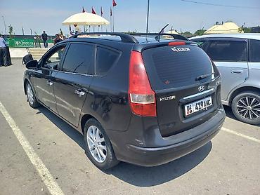 aion авто: Hyundai i30: 2009 г., 1.6 л, Автомат, Дизель, Универсал — 3