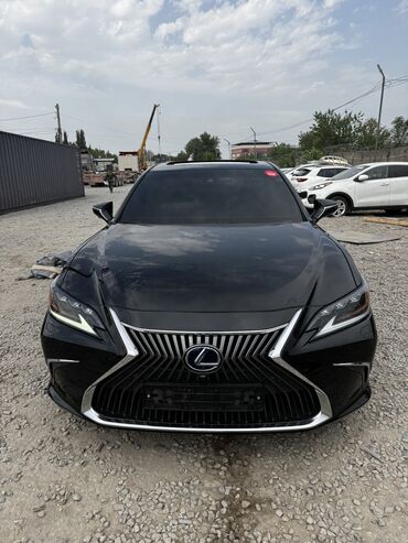 самые дешёвые машины: Lexus ES: 2019 г., 2.5 л, Типтроник, Гибрид, Седан