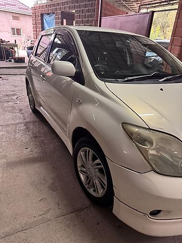 Toyota Ist: 2003 г., 1.5 л, Автомат, Газ, Хэтчбэк — 3