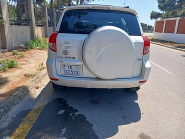 Toyota: Toyota RAV4: 2.4 l | 2007 il — 2