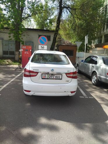авто рынык: Dongfeng : 2018 г., 0.1 - engine capacity л, Автомат, Электромобиль, Седан
