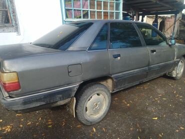 Audi: Audi 100: 1988 г., 2 л, Механика, Бензин, Седан