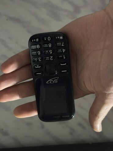 телефоны для пожилых флай: Kompakt düyməli mobil telefon - Marka/model: SOS (ekranda “SOS”