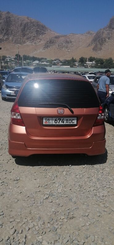 хетчбэк: Honda Jazz: 2006 г., 1.3 л, Автомат, Бензин, Хэтчбэк